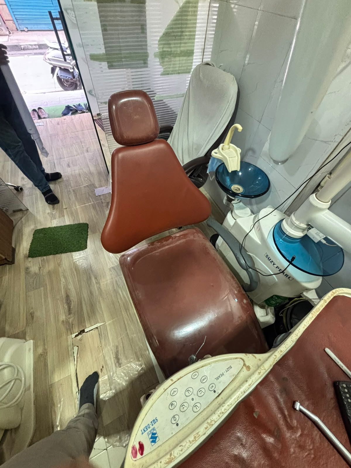 Dental Chair Unit — Suzy Pearl (Suz-Dent)