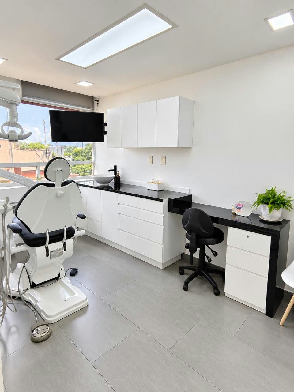 Cubículo dental compartido en renta — Del Valle Sur